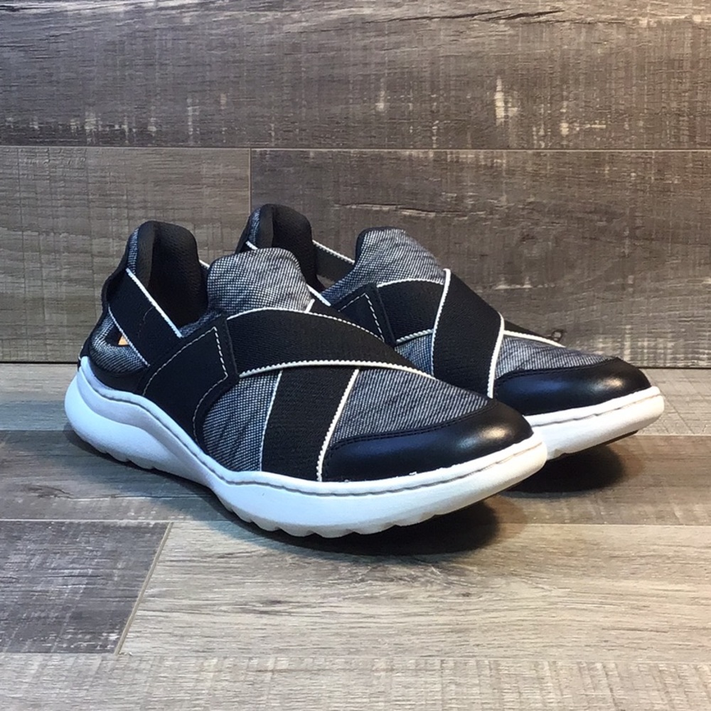 Clarks - Teagan Go SlipOns